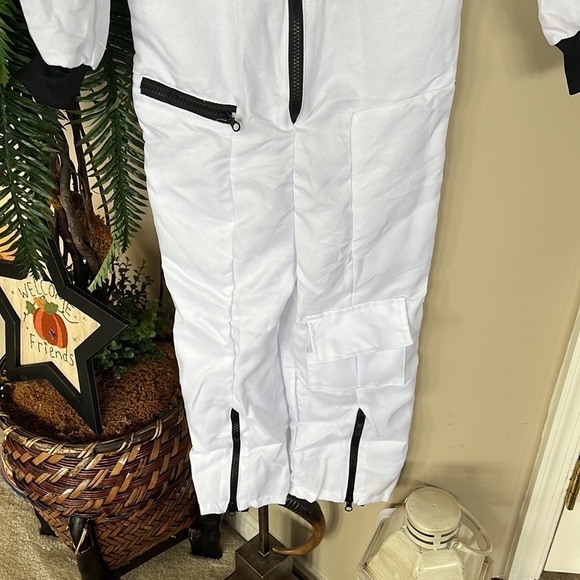 Brand New Kid’s Astronaut Costume Halloween Space Suit with Helmet Pretend NASA - Picture 7 of 12